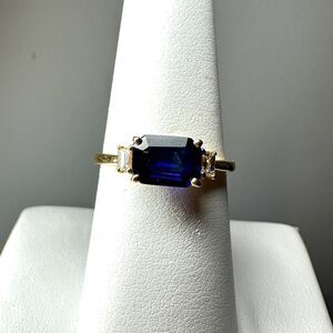 NWT 1.39ct Genuine Blue Sapphire East/West and diamond accent, 14k YG ring!
